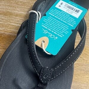 OluKai 9 W Women's Black Sandals